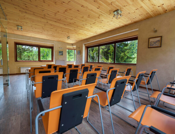 Conference Room PinusVillas_02
